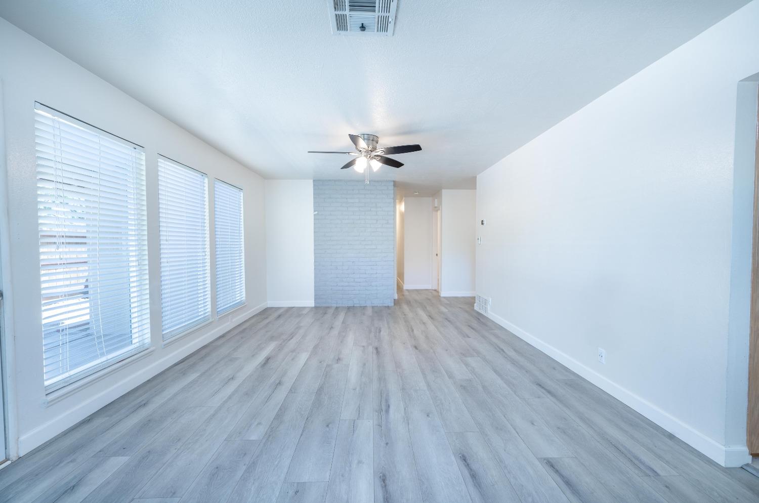 1629 Oakwood