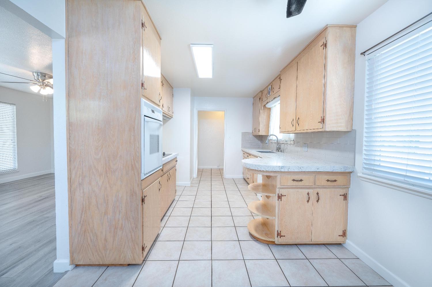 1629 Oakwood