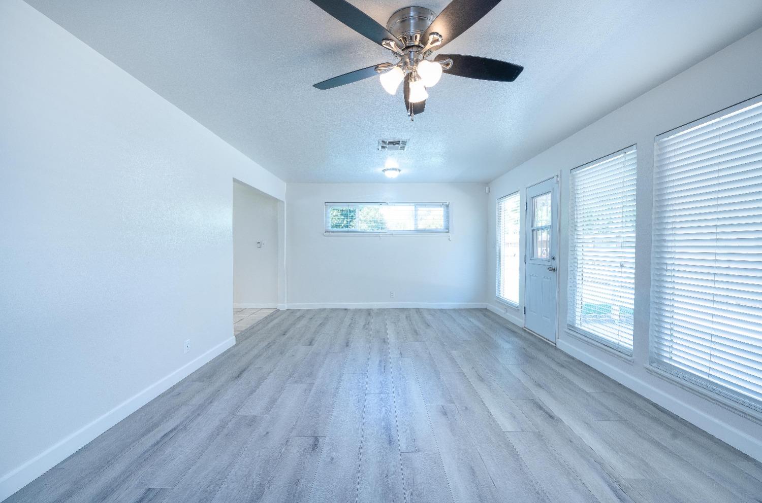 1629 Oakwood