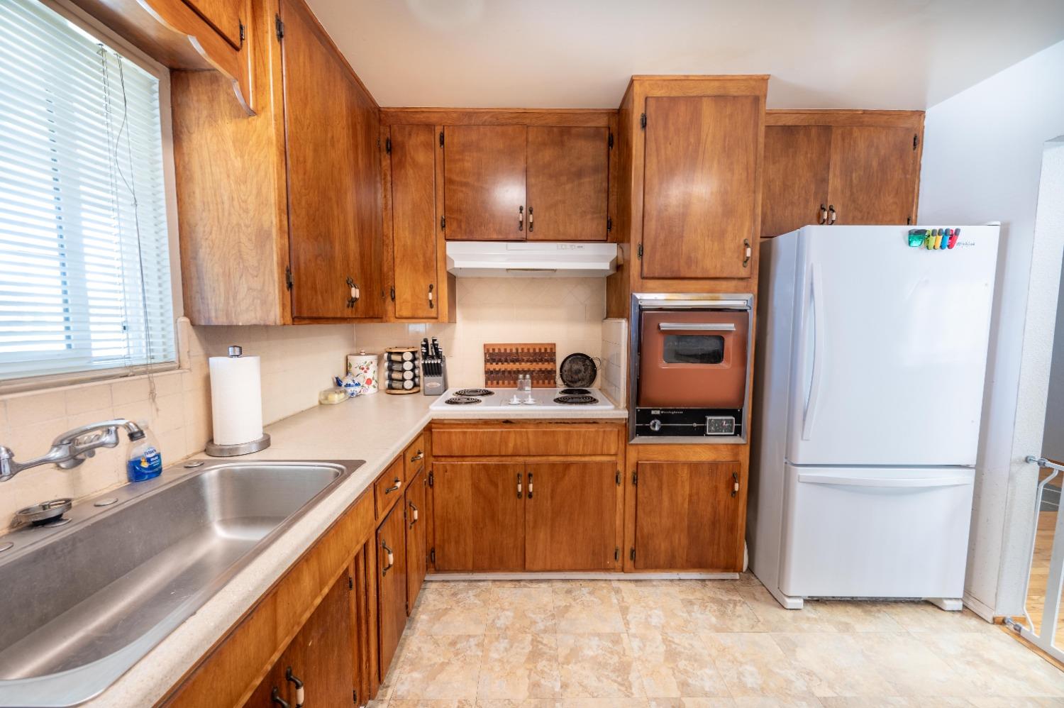2402 Vicki Drive