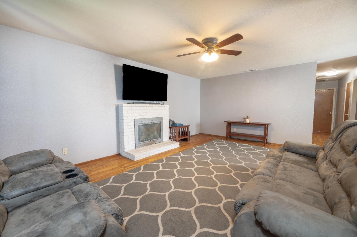 2402 Vicki Drive