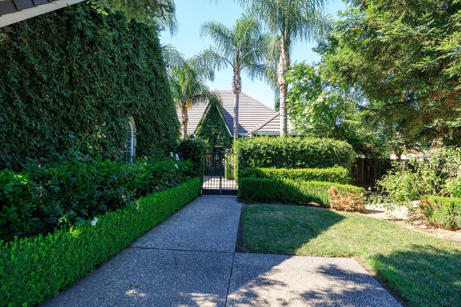 10417 Saint Andrews Court