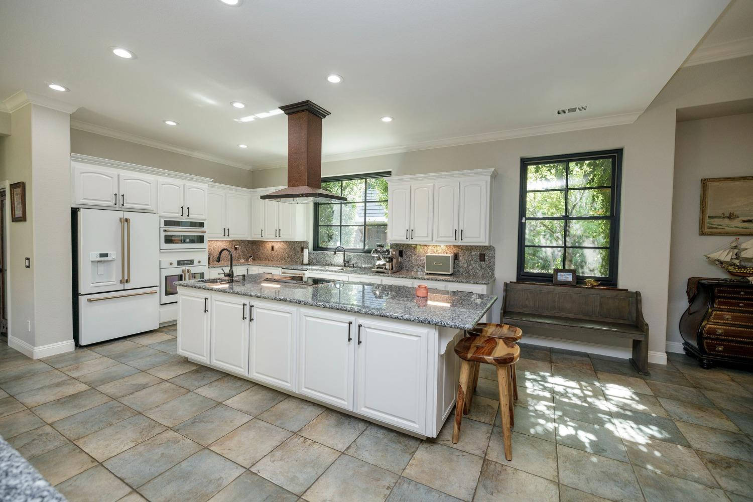 10417 Saint Andrews Court