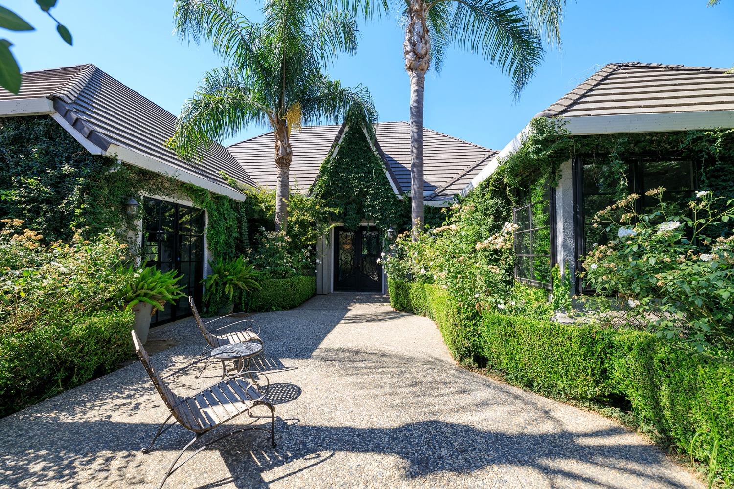 10417 Saint Andrews Court