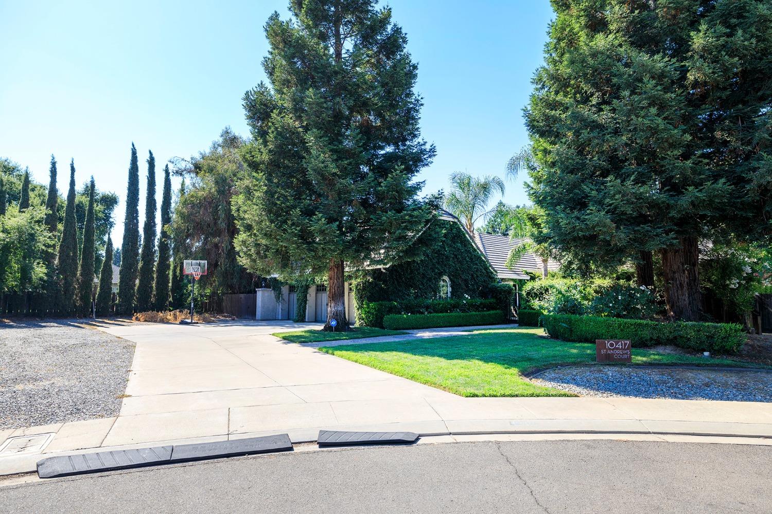 10417 Saint Andrews Court