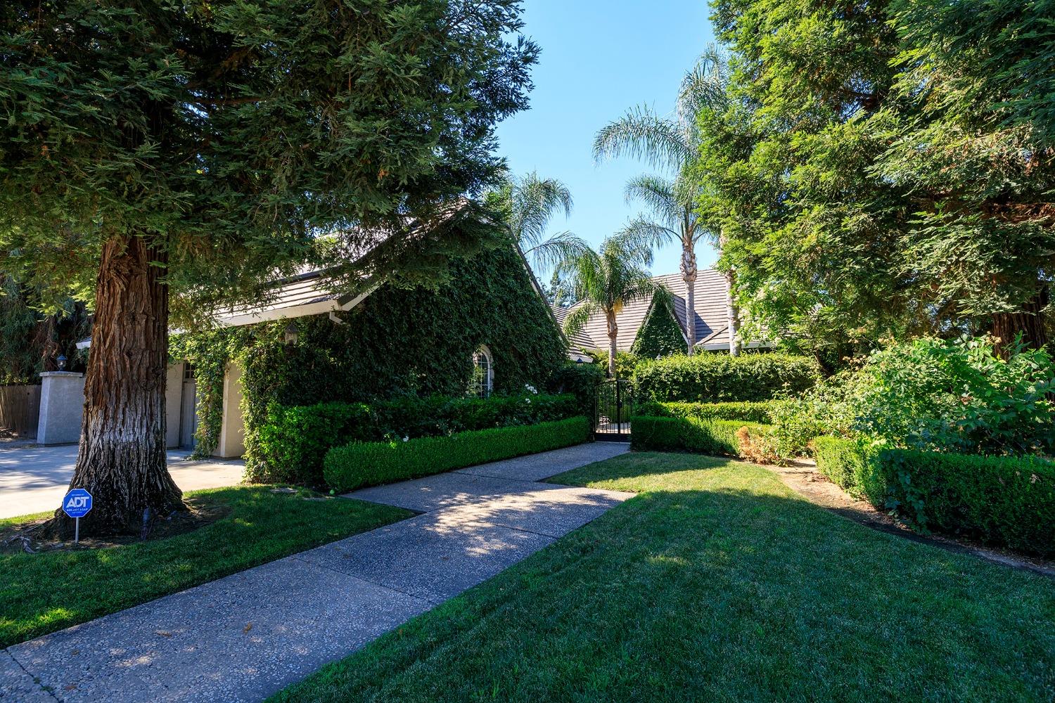 10417 Saint Andrews Court
