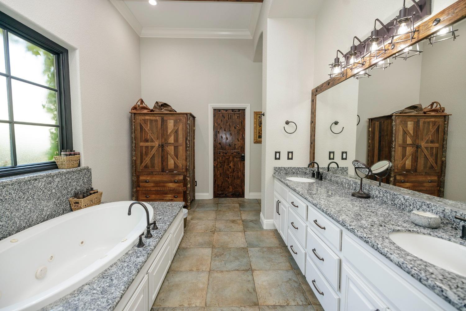 10417 Saint Andrews Court
