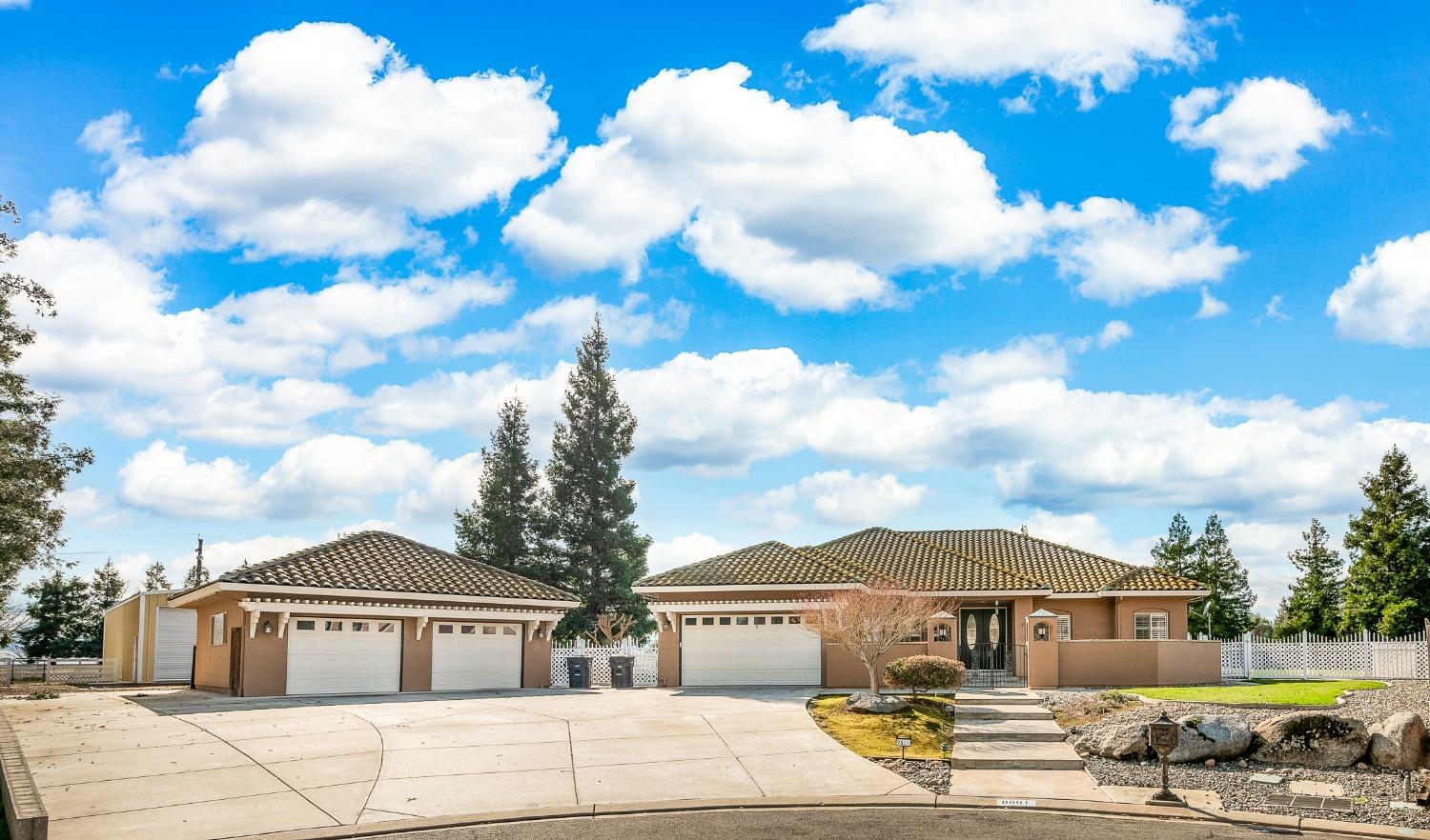 9801 Oak Knoll Drive