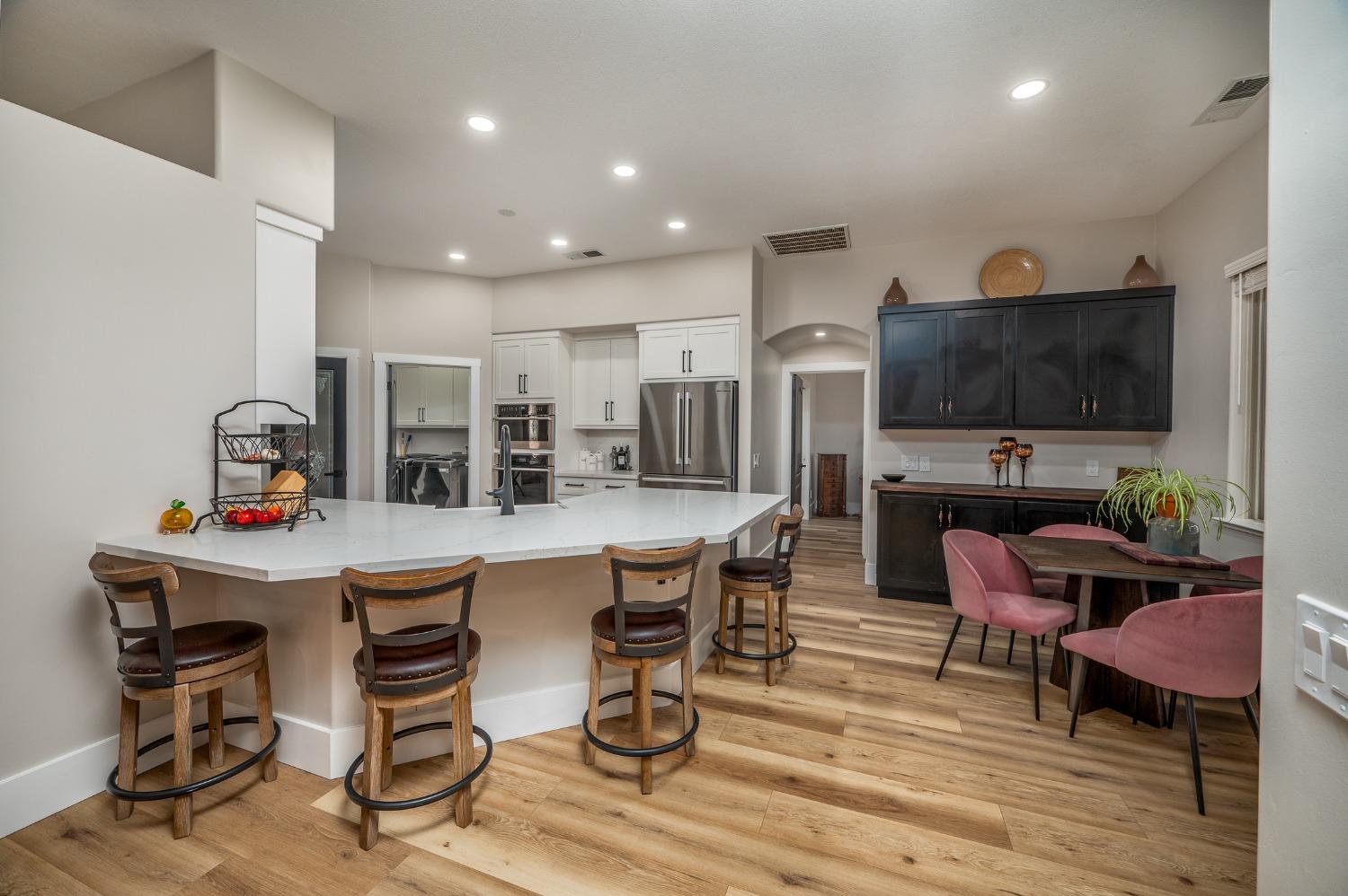 9801 Oak Knoll Drive