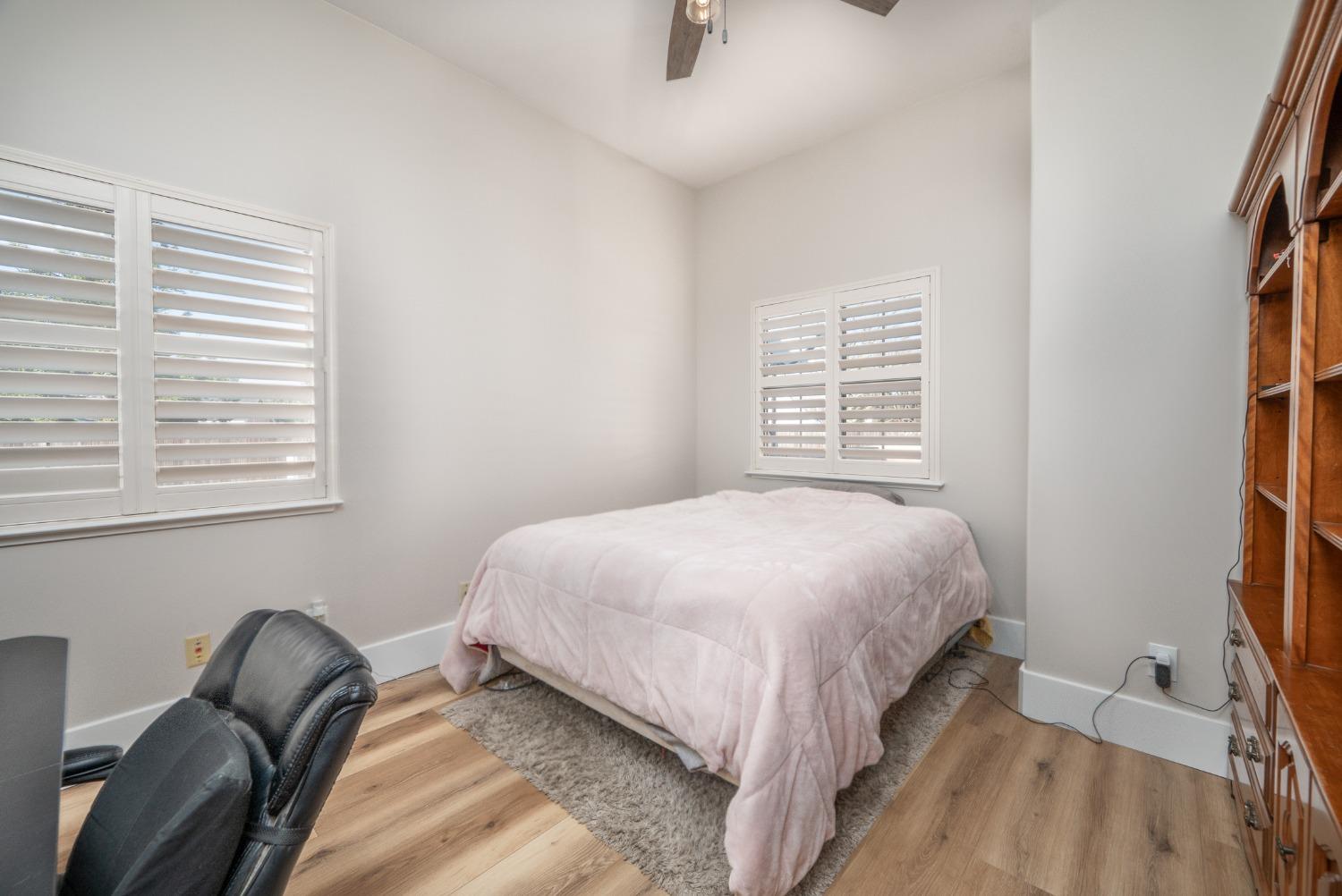 9801 Oak Knoll Drive