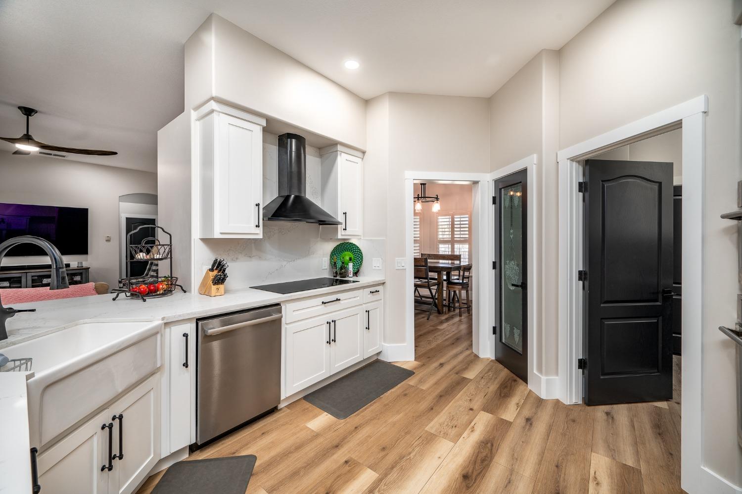 9801 Oak Knoll Drive