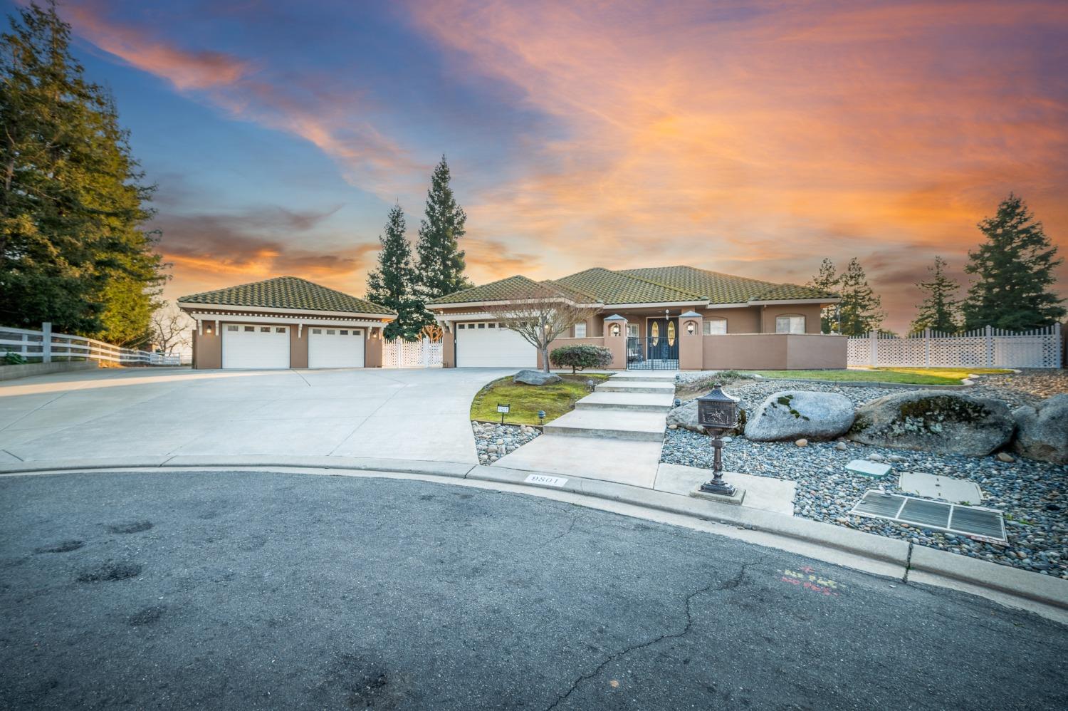 9801 Oak Knoll Drive
