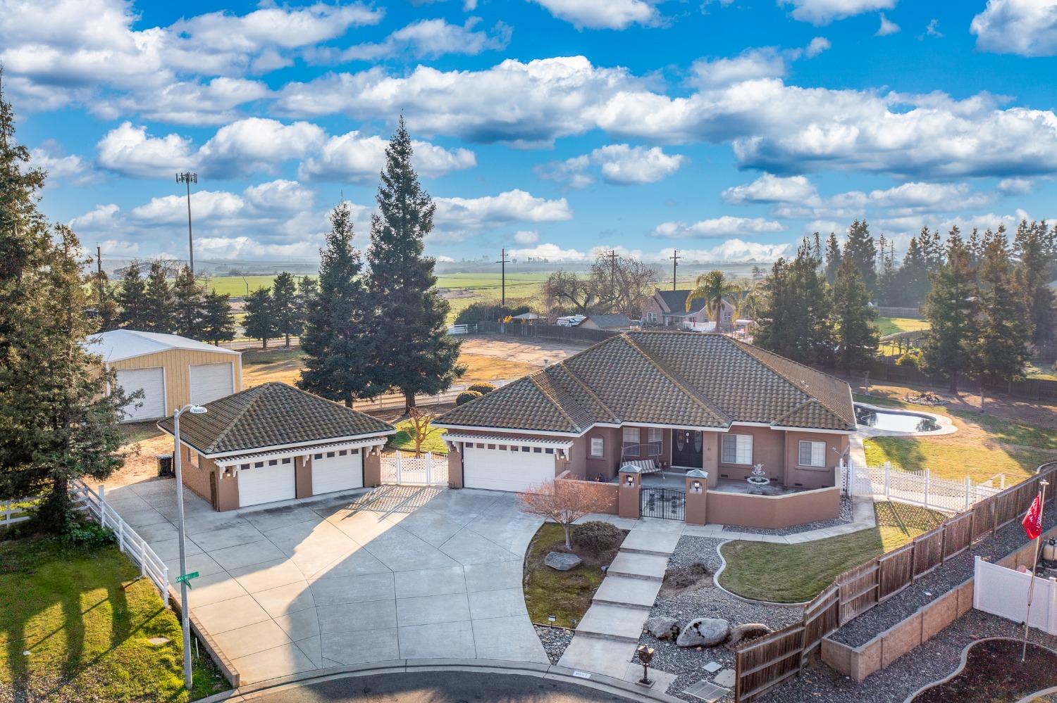 9801 Oak Knoll Drive