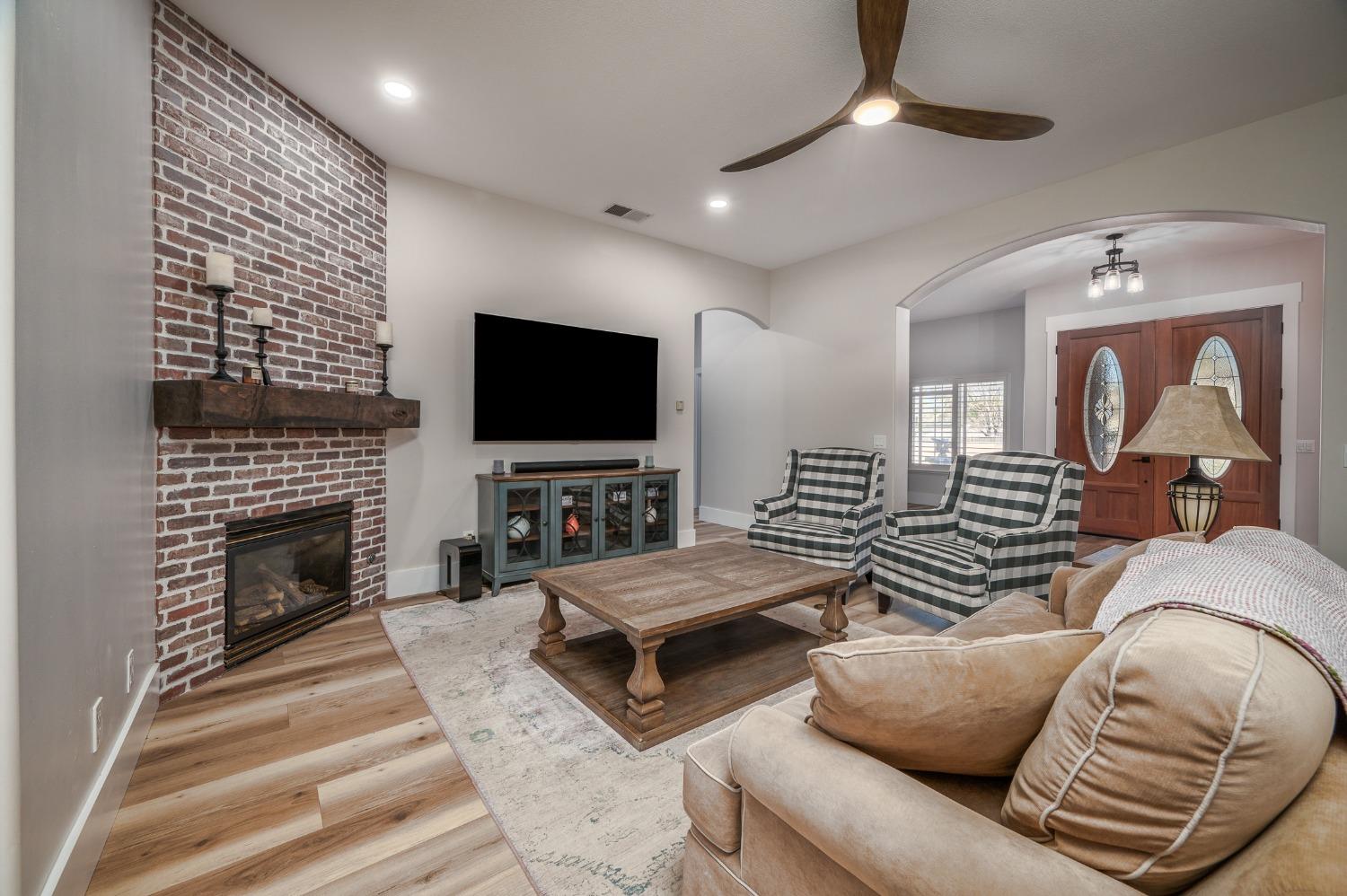 9801 Oak Knoll Drive