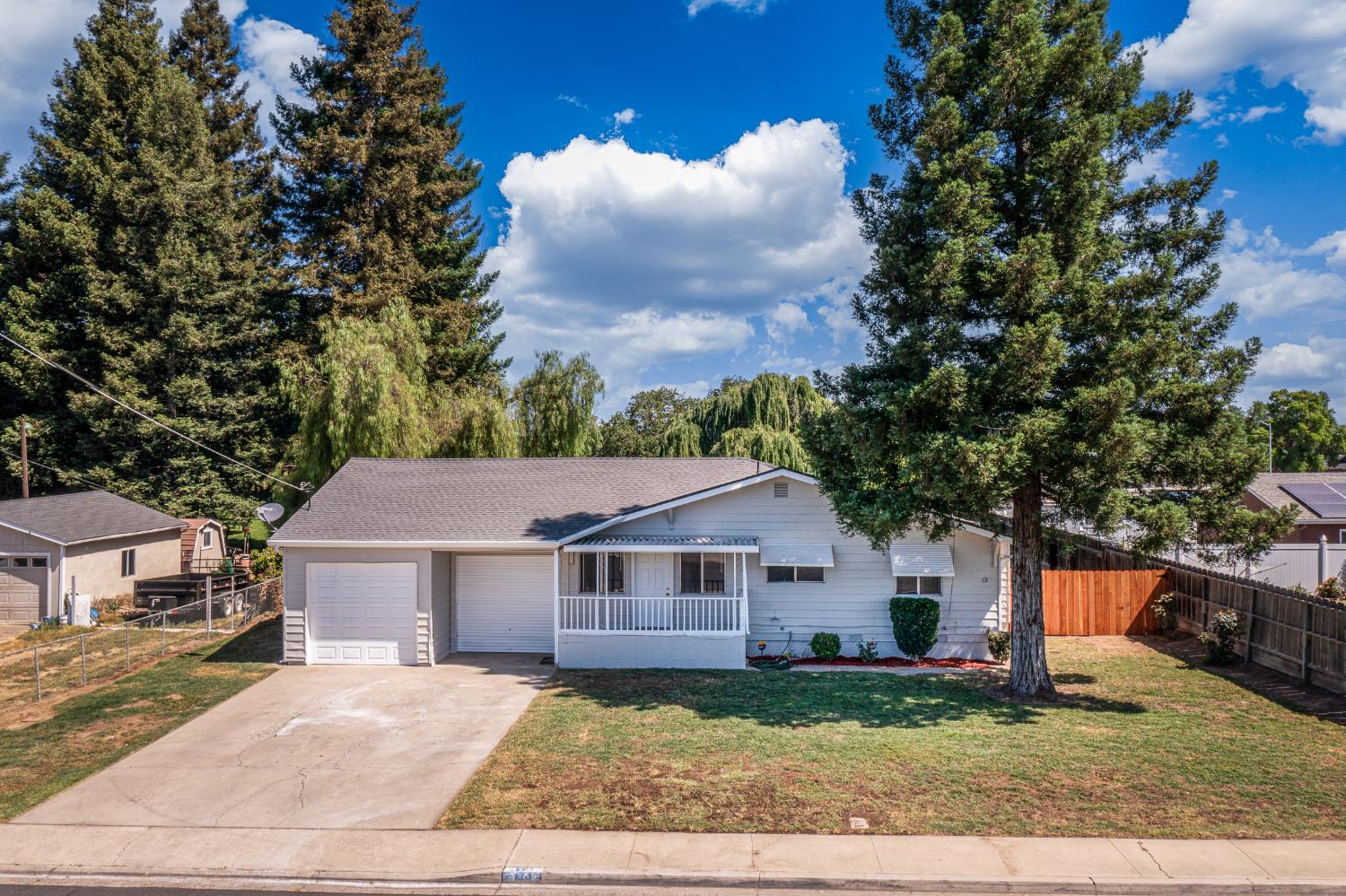 13137 Bentley Street
