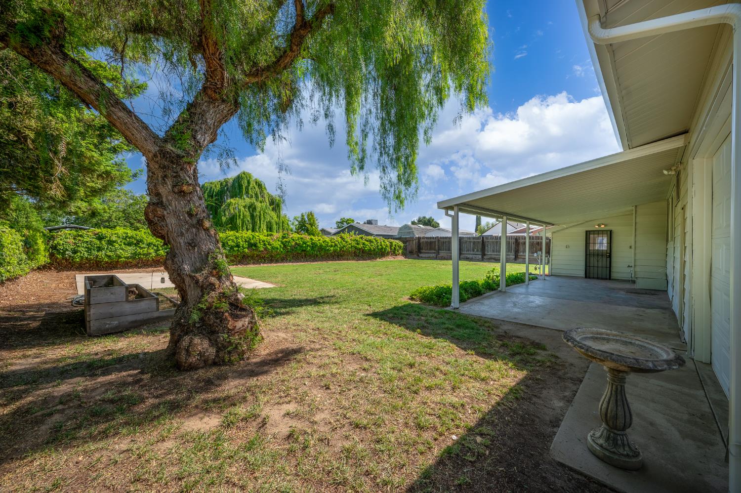 13137 Bentley Street