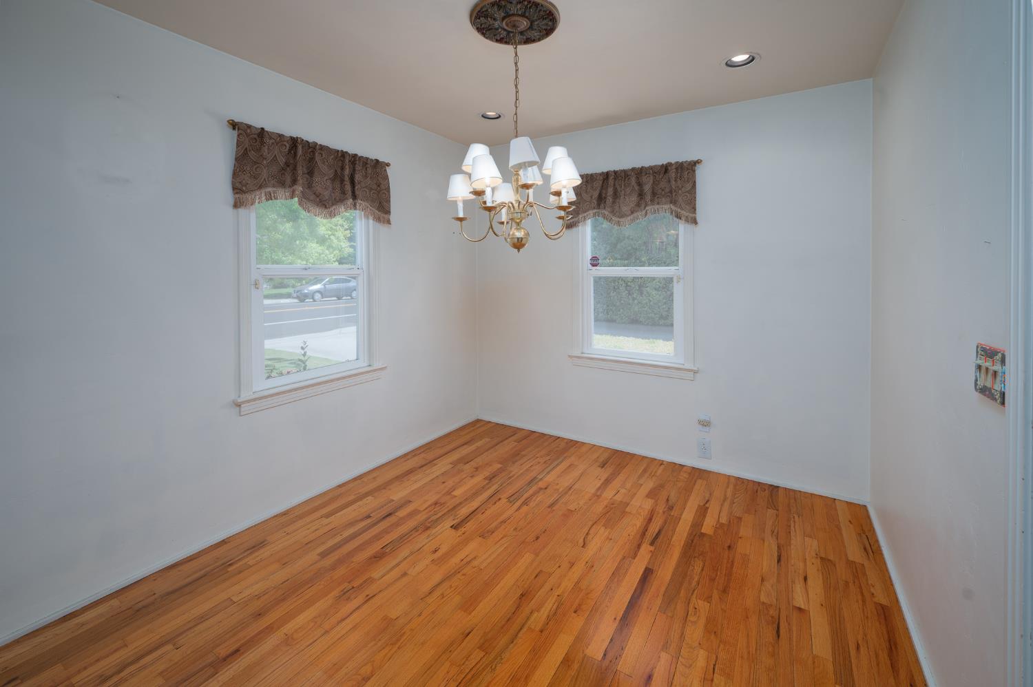 1233 Sycamore