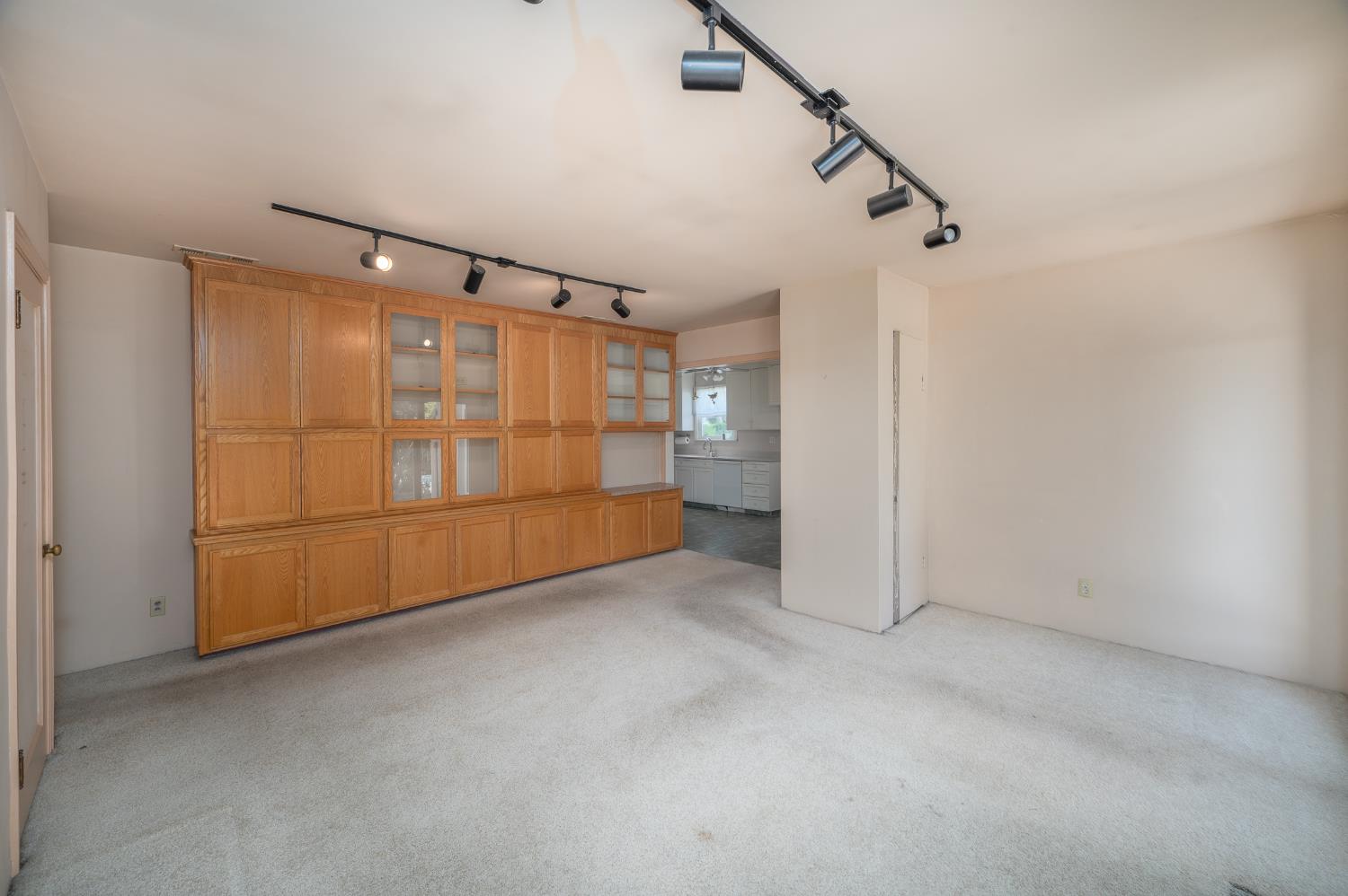 1233 Sycamore