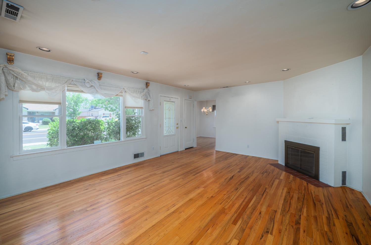 1233 Sycamore