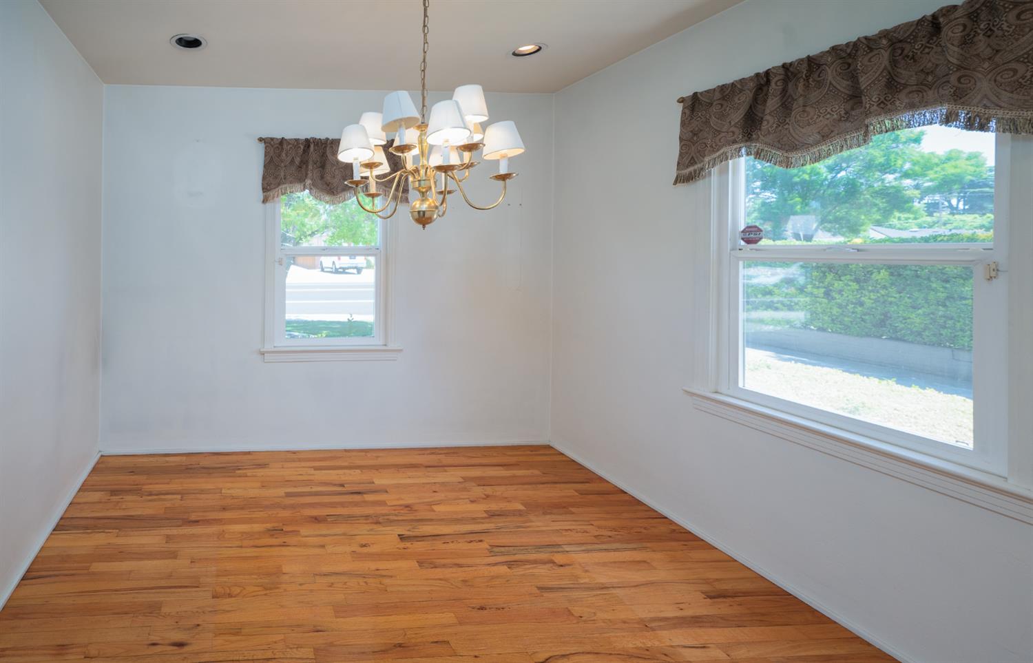 1233 Sycamore