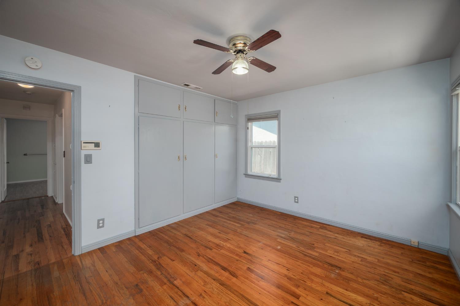 1233 Sycamore
