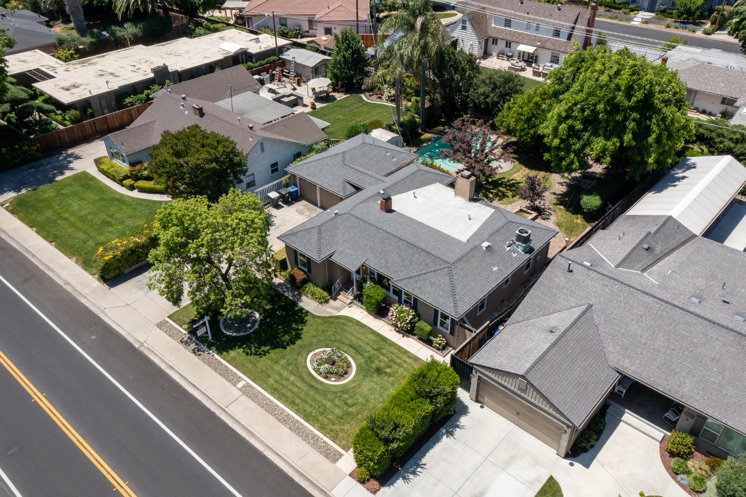 1233 Sycamore