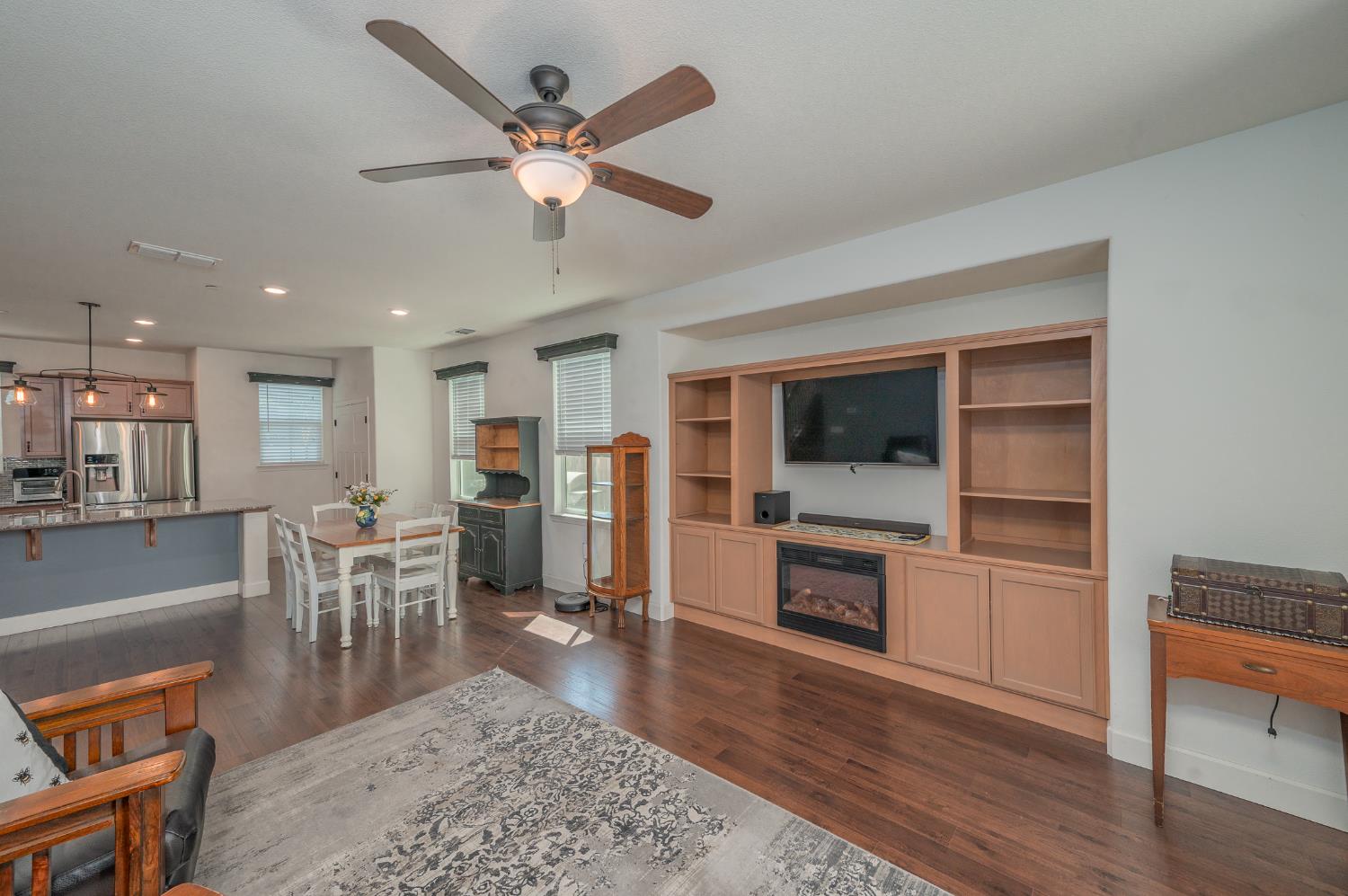 5617 Antique Rose Way