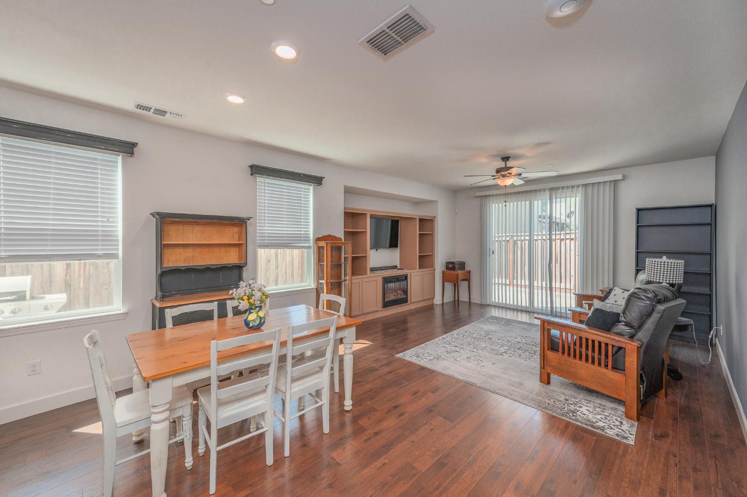 5617 Antique Rose Way