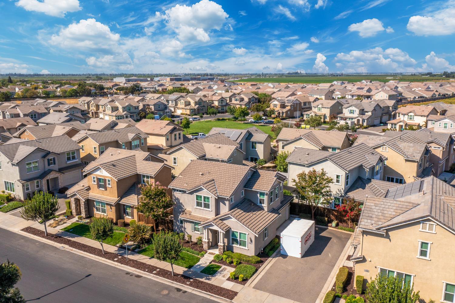 5617 Antique Rose Way