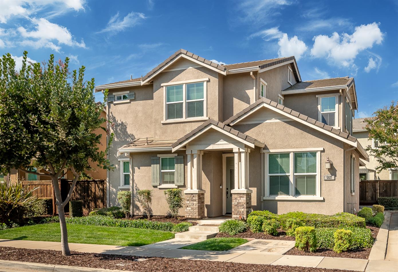 5617 Antique Rose Way