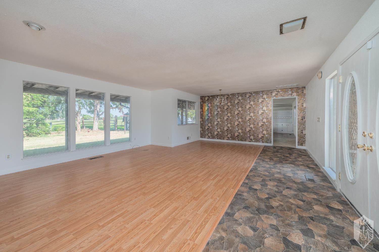 8761 Rodden Road