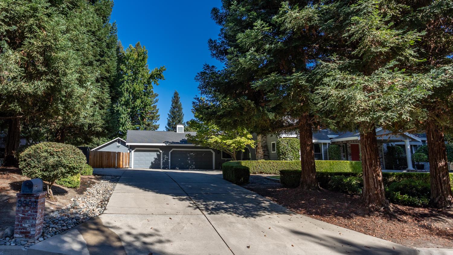 9900 Mountain Oak Road