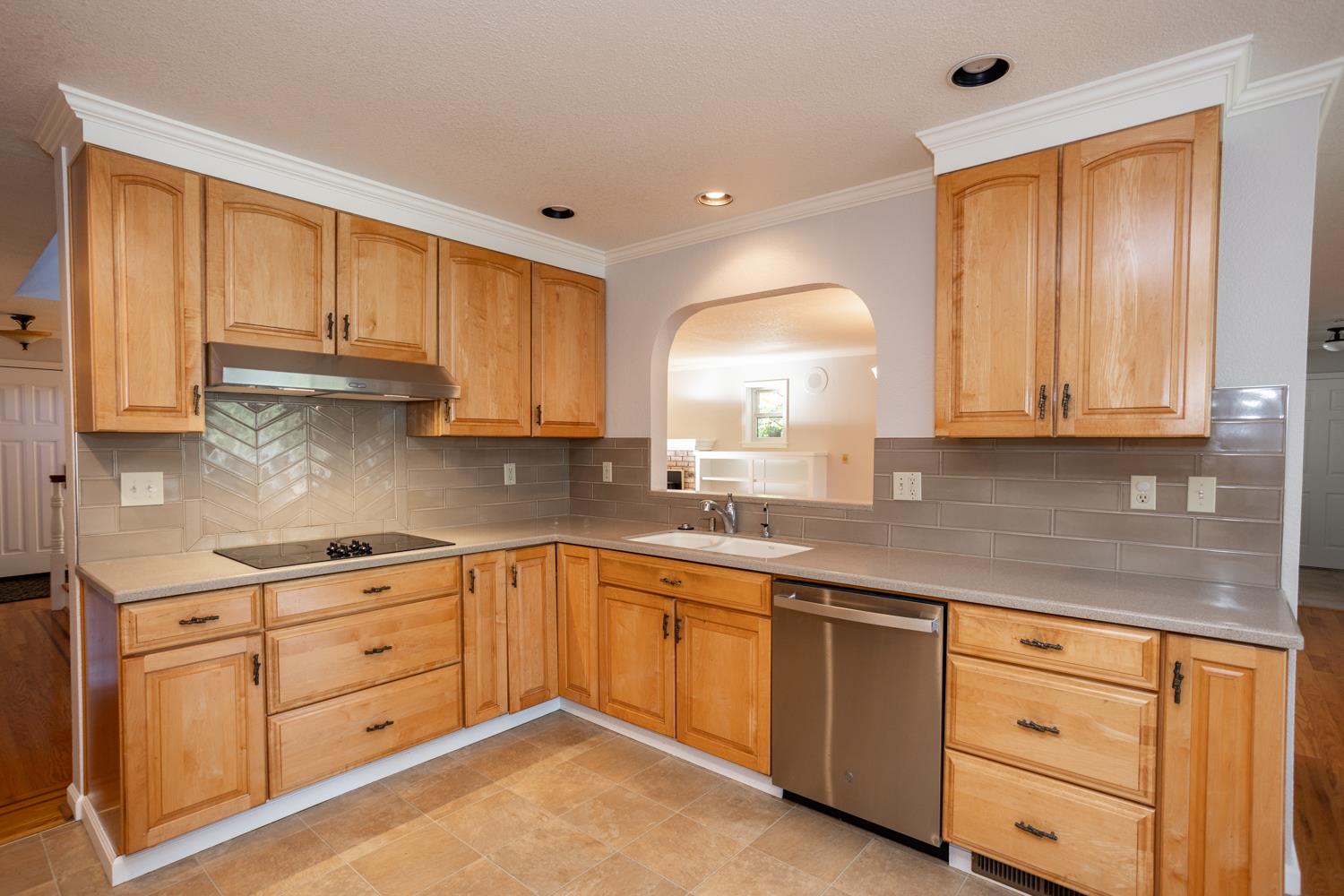 9900 Mountain Oak Road