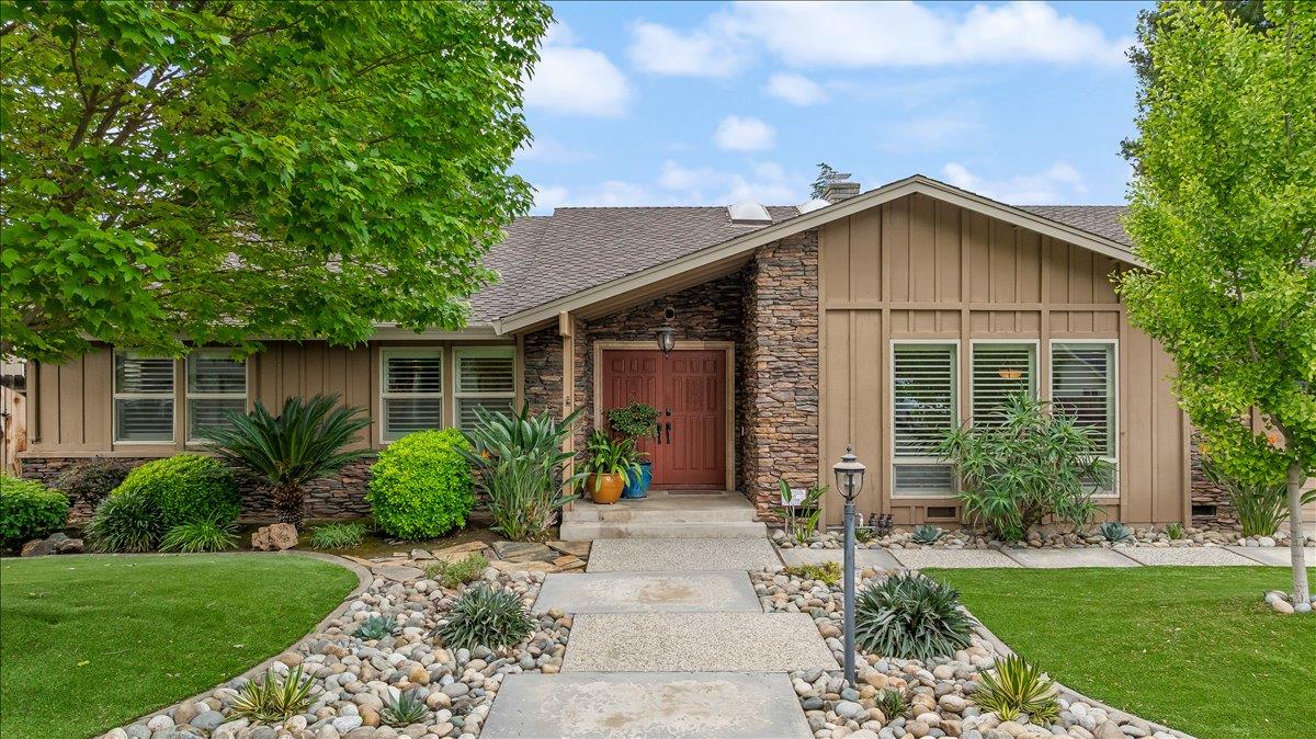 1121 Pyrite Way