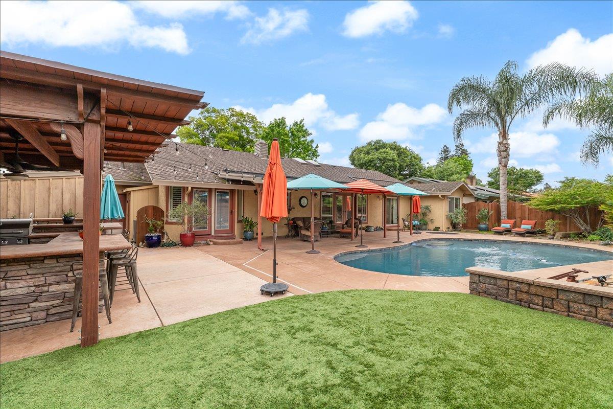 1121 Pyrite Way