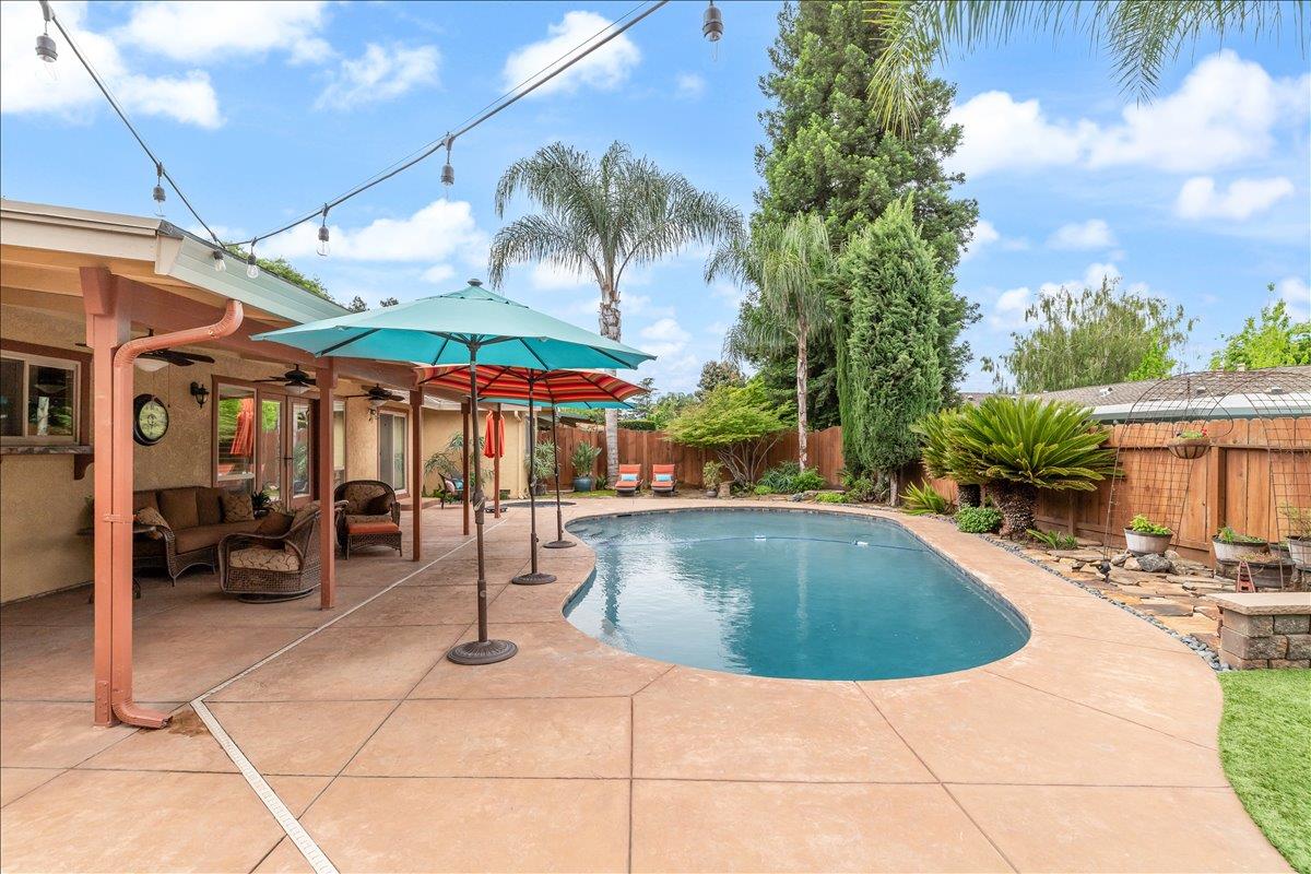 1121 Pyrite Way