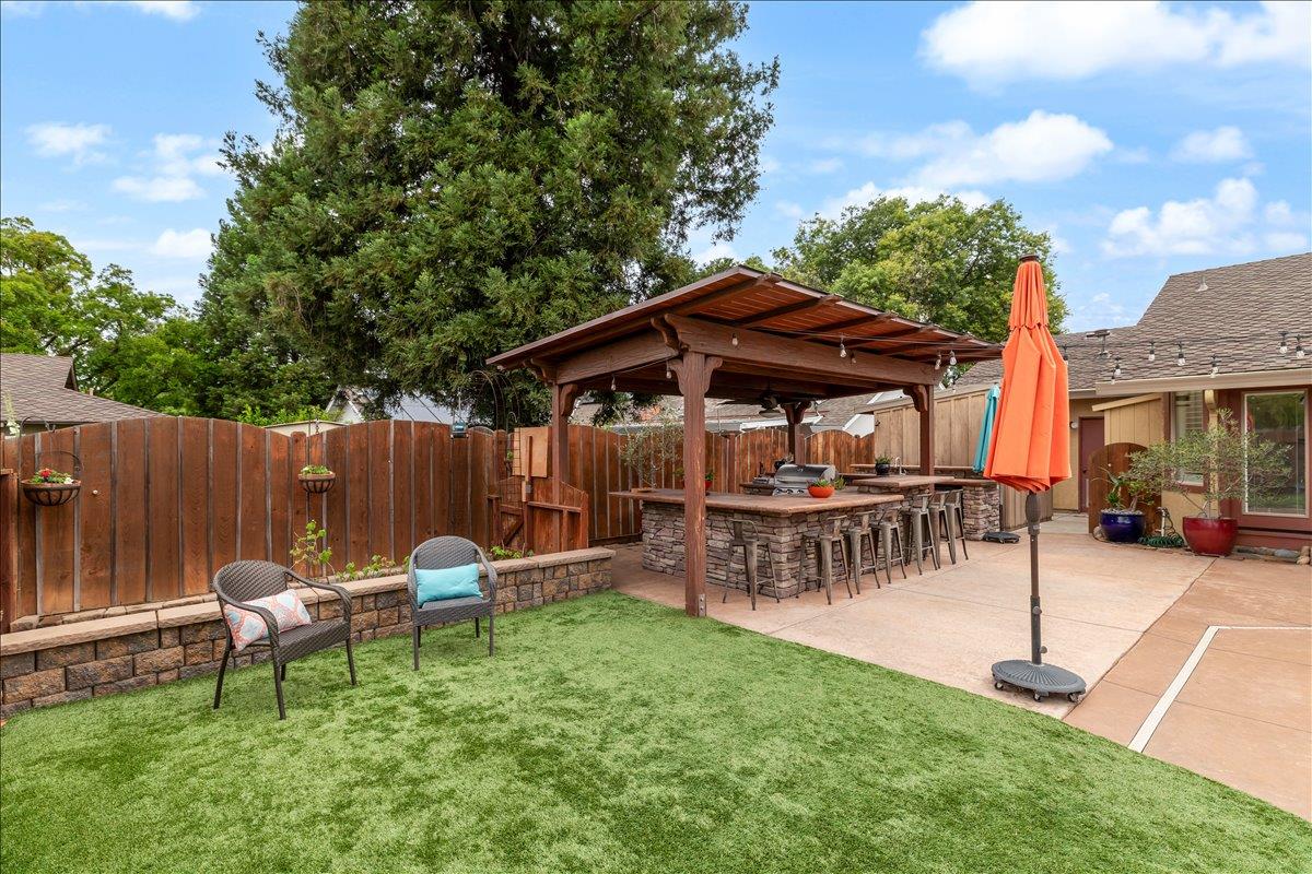 1121 Pyrite Way