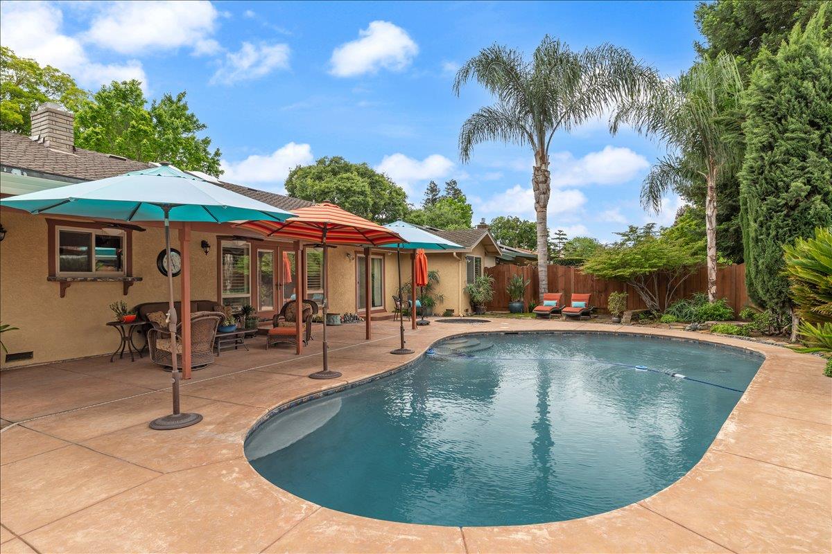 1121 Pyrite Way
