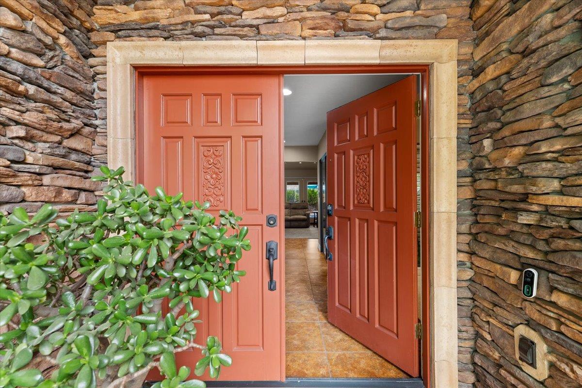 1121 Pyrite Way