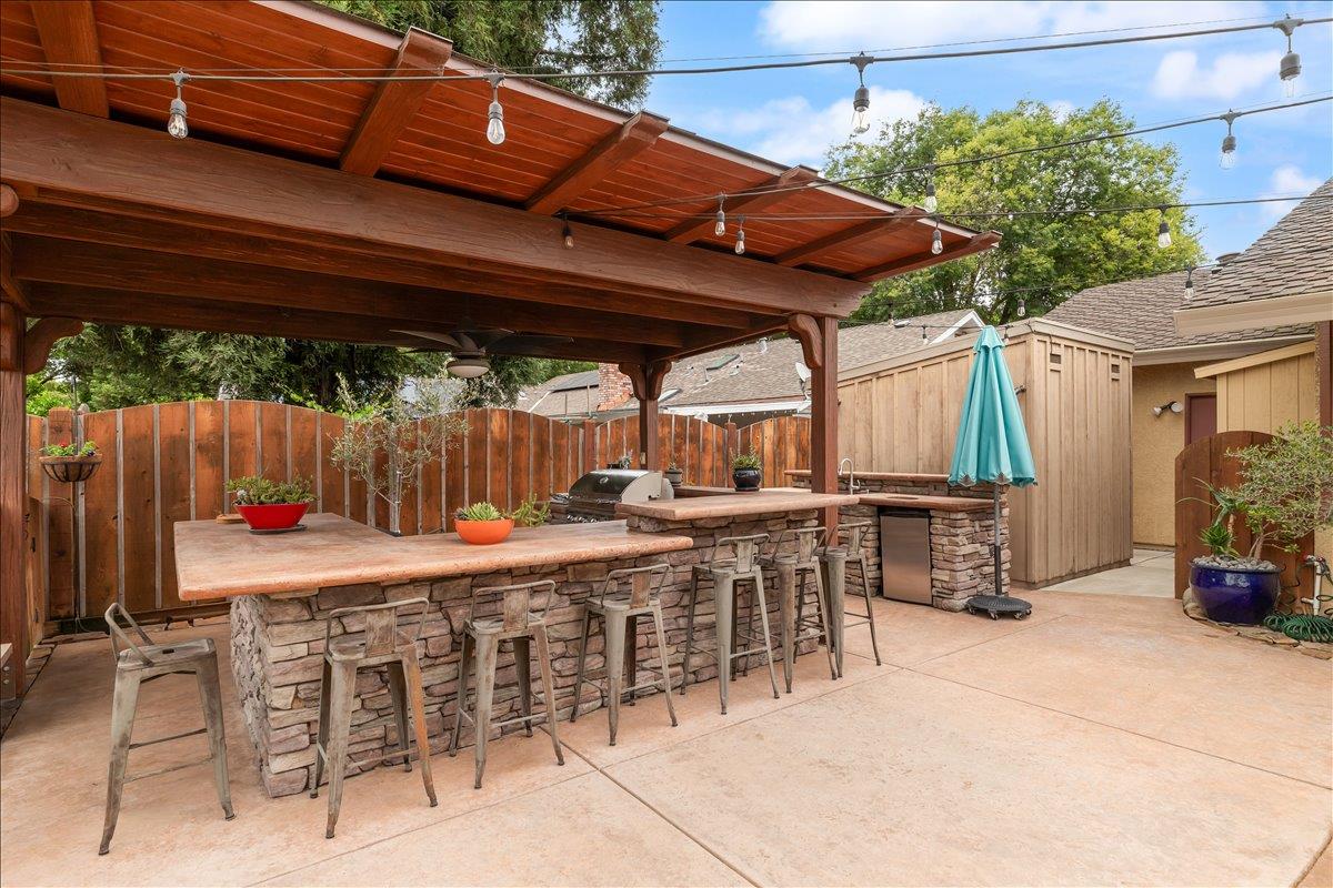 1121 Pyrite Way
