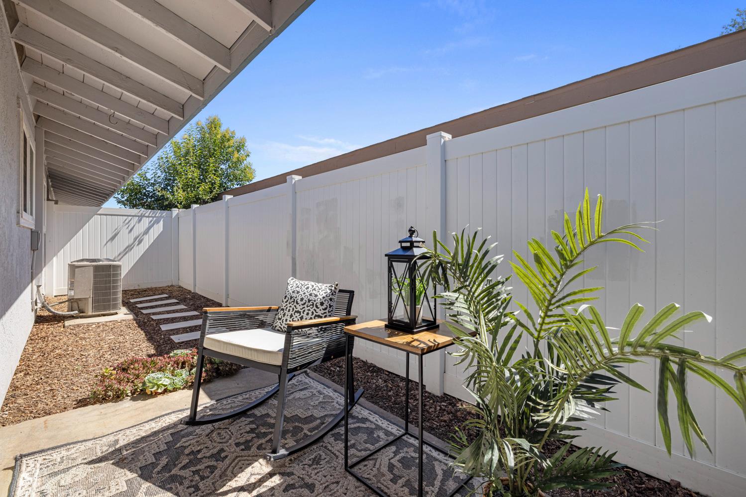 201 Woodrow Avenue 48