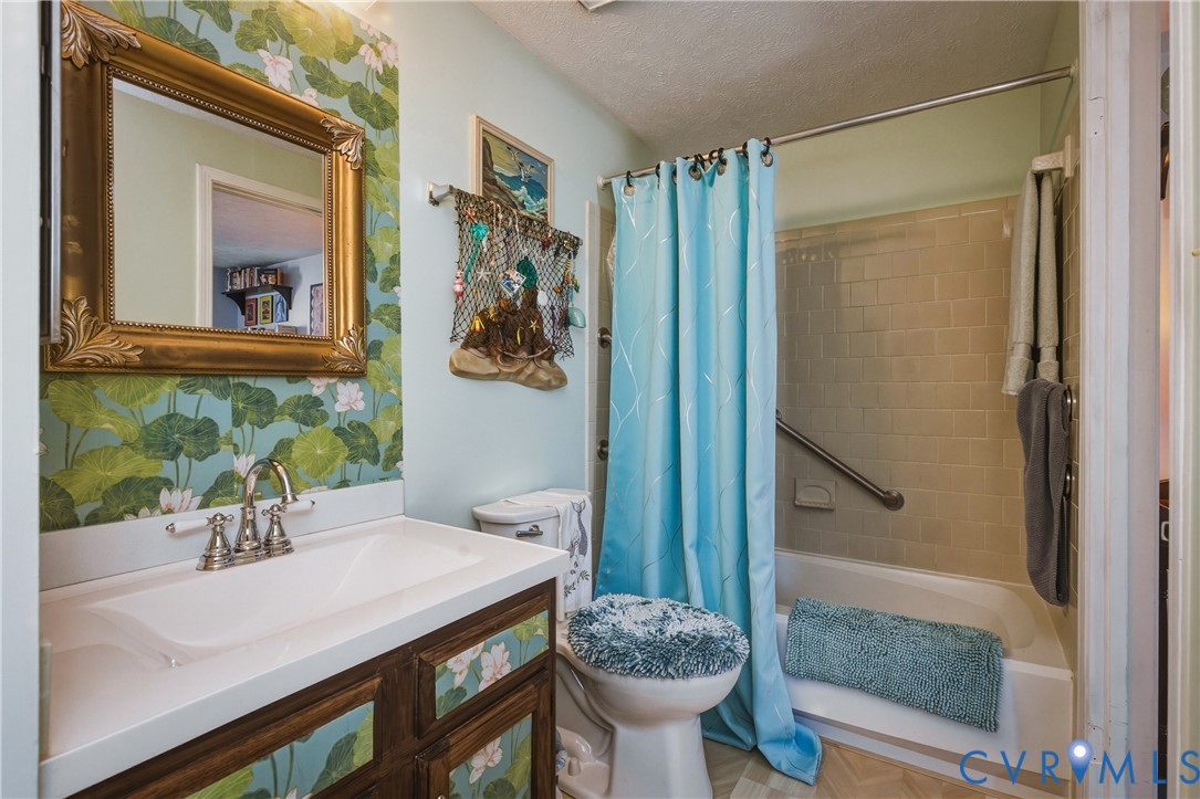 8412 Shannon Green Ct