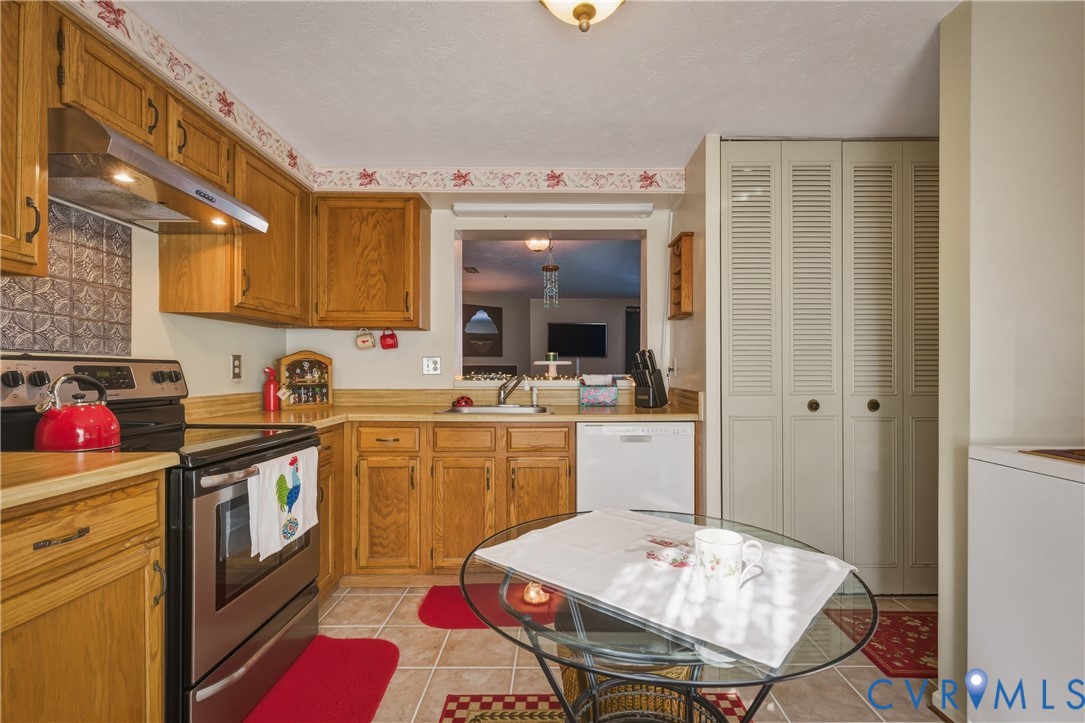 8412 Shannon Green Ct