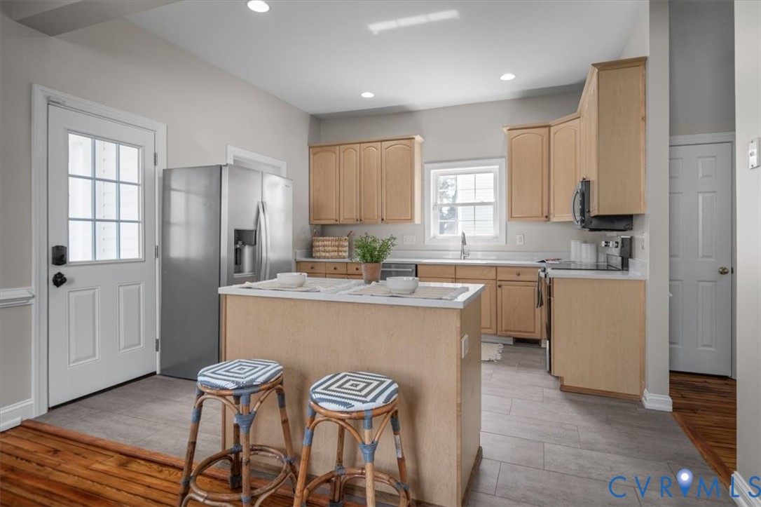 307 W 26th St