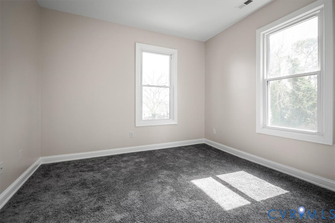 307 W 26th St