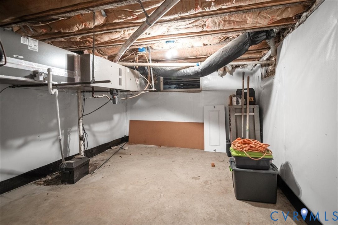 307 W 26th St