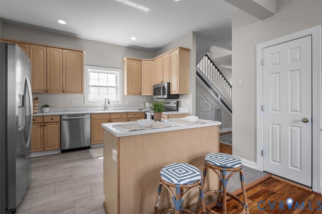 307 W 26th St