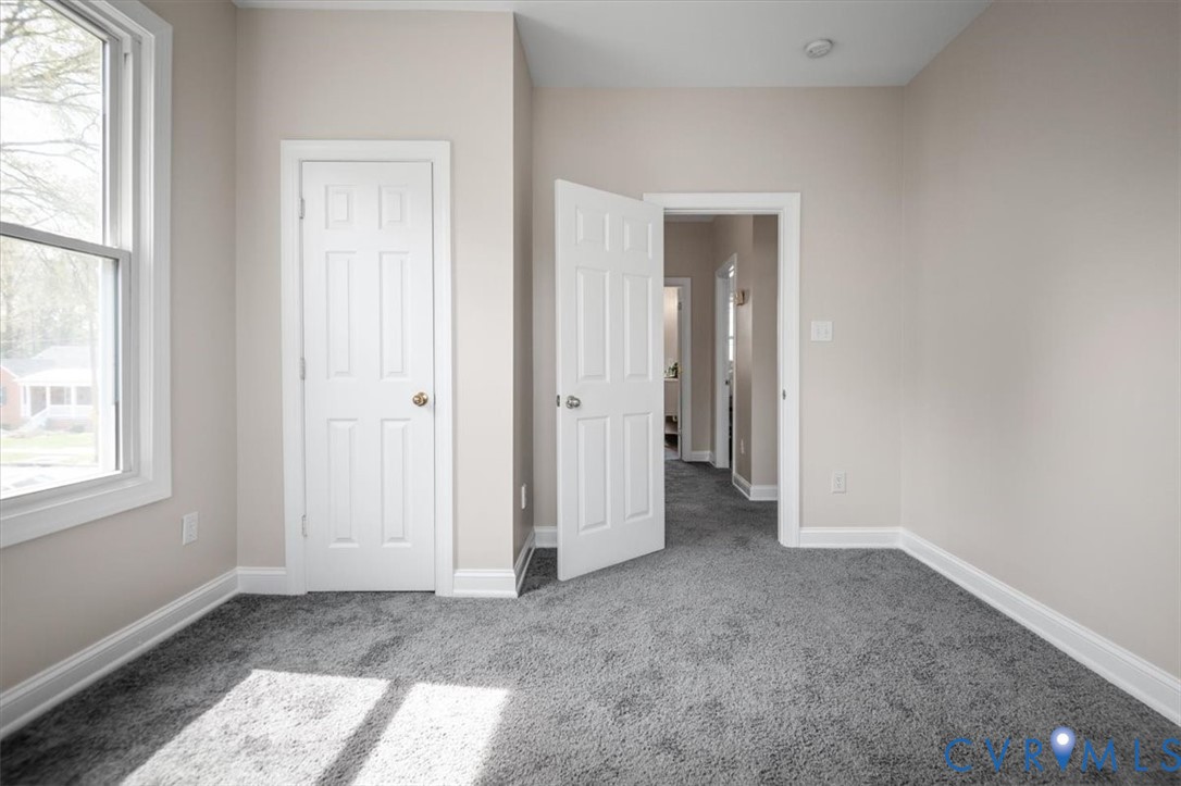 307 W 26th St