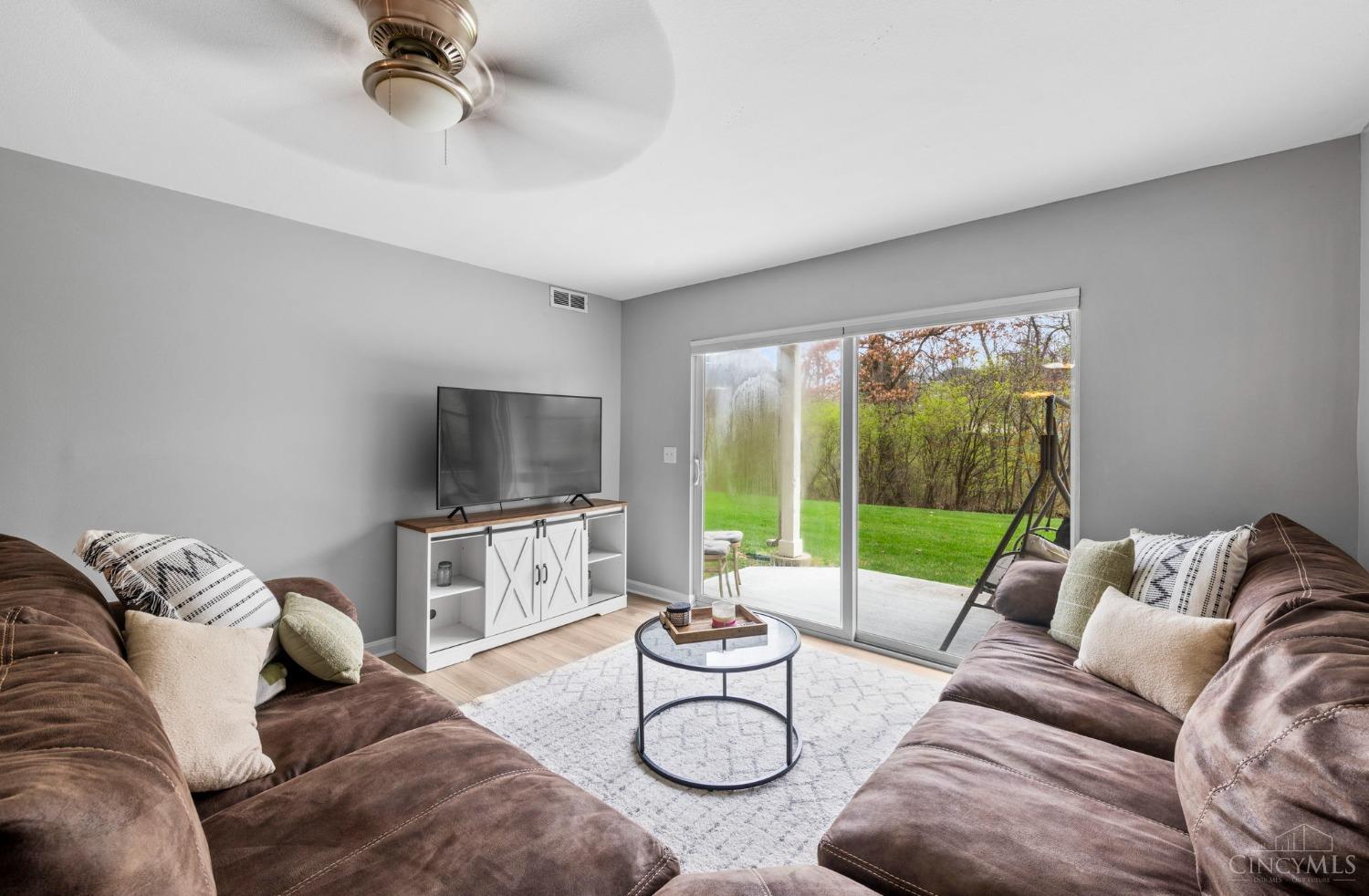 4642 Trophy Lane