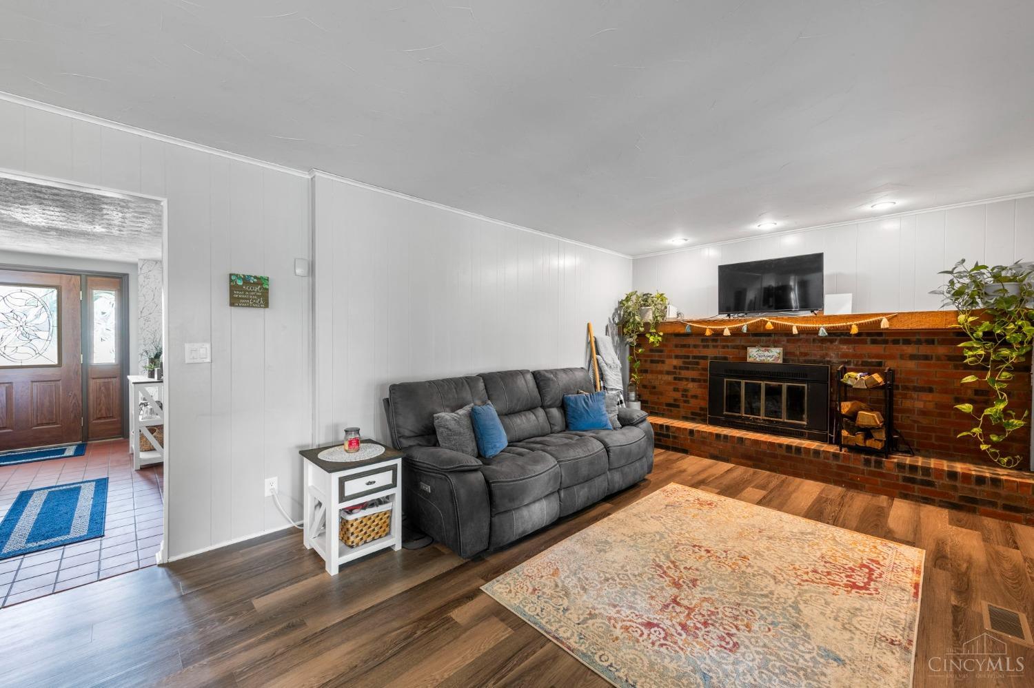 2106 Resor Road
